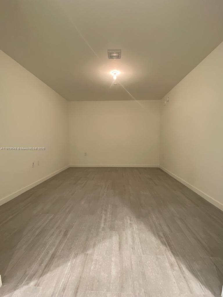 1000 Brickell Plz #3207, Miami FL 33131