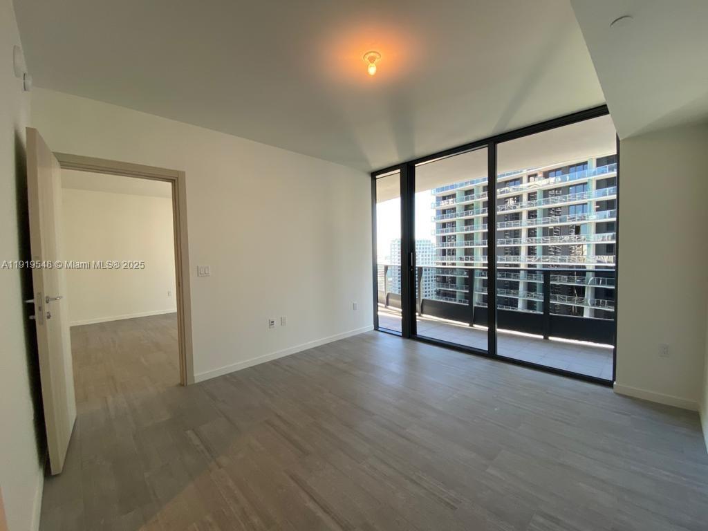 1000 Brickell Plz #3207, Miami FL 33131