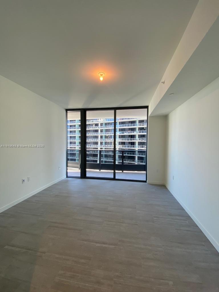 1000 Brickell Plz #3207, Miami FL 33131