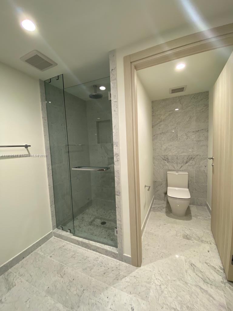 1000 Brickell Plz #3207, Miami FL 33131
