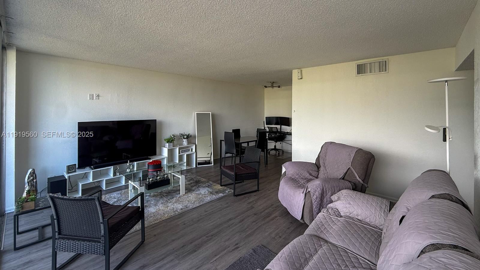 7051 Environ Blvd #436, Lauderhill FL 33319