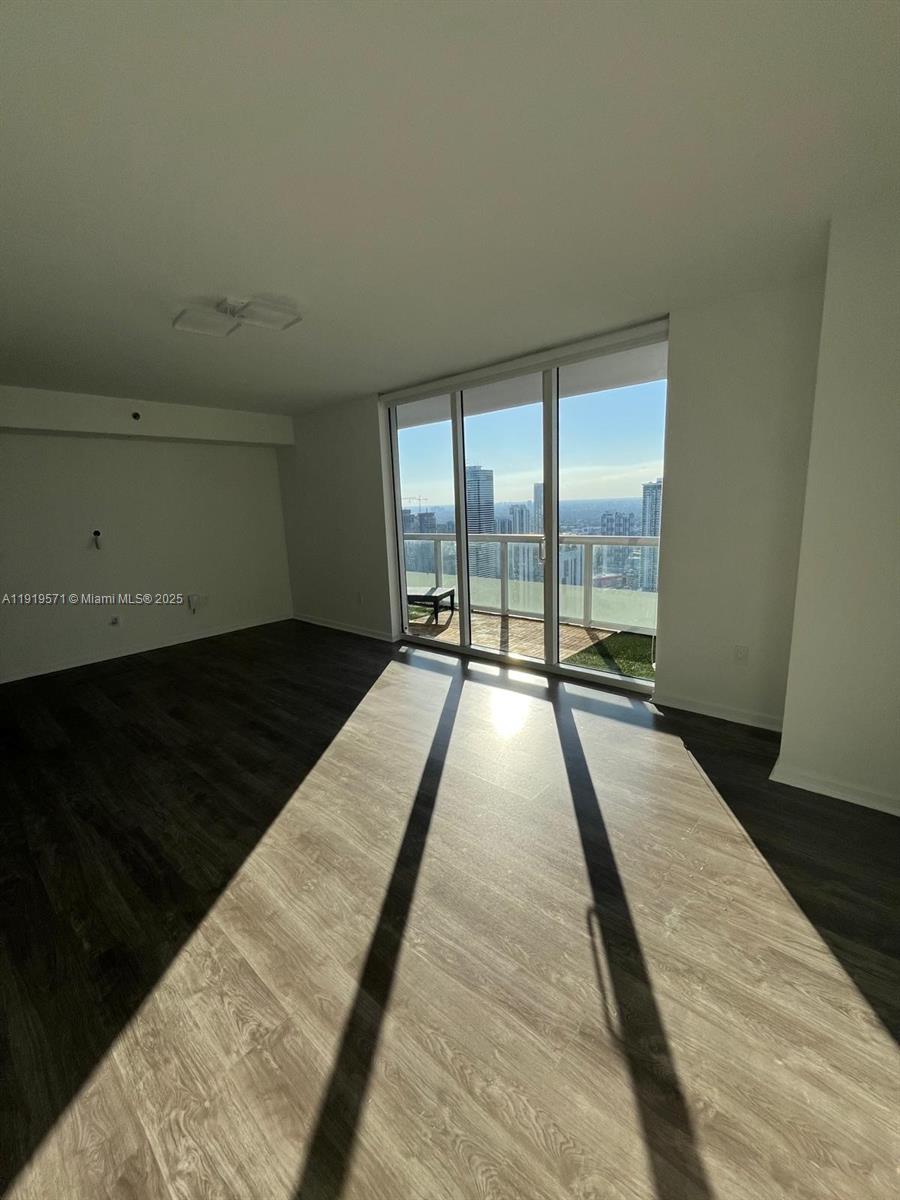 50 Biscayne Blvd #5303, Miami FL 33132