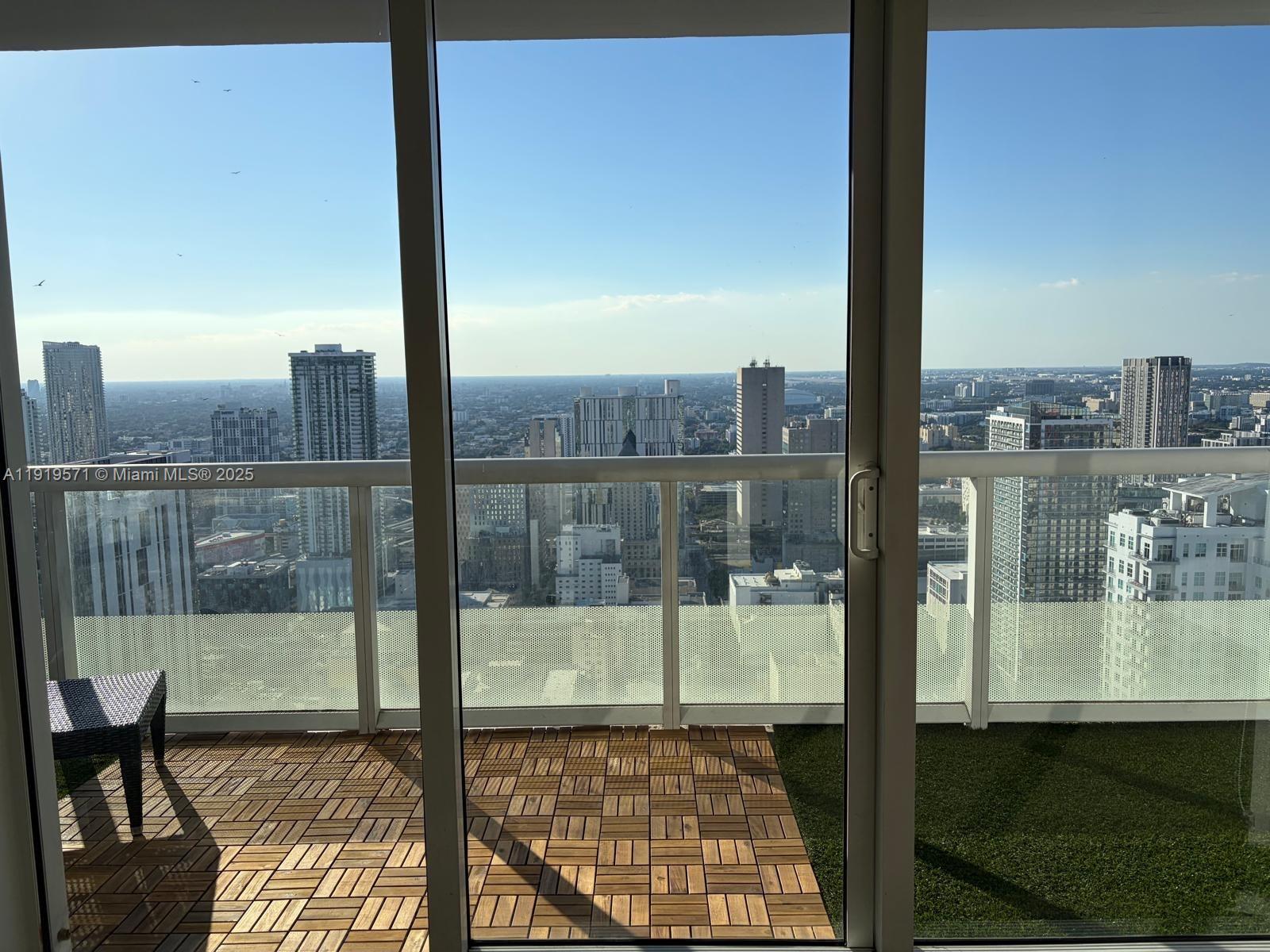 50 Biscayne Blvd #5303, Miami FL 33132