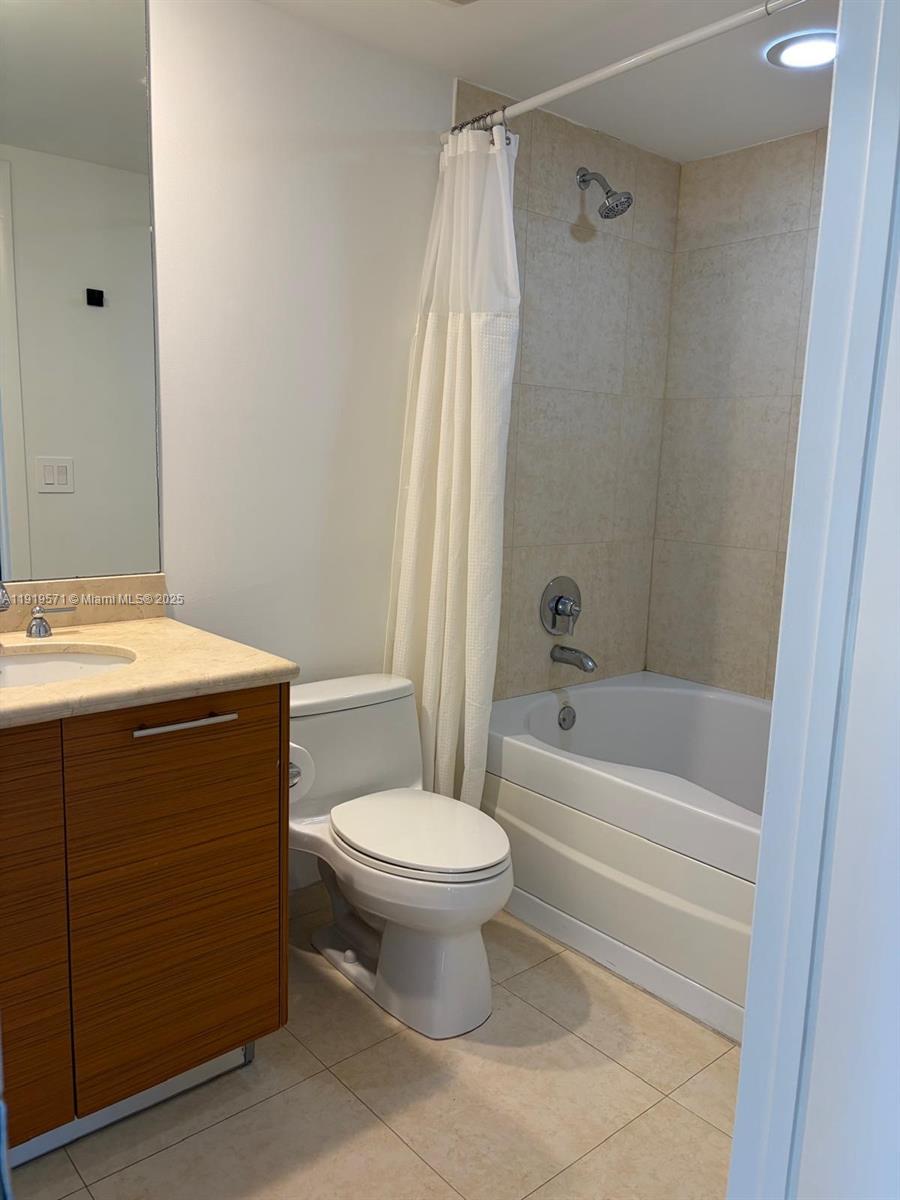 50 Biscayne Blvd #5303, Miami FL 33132