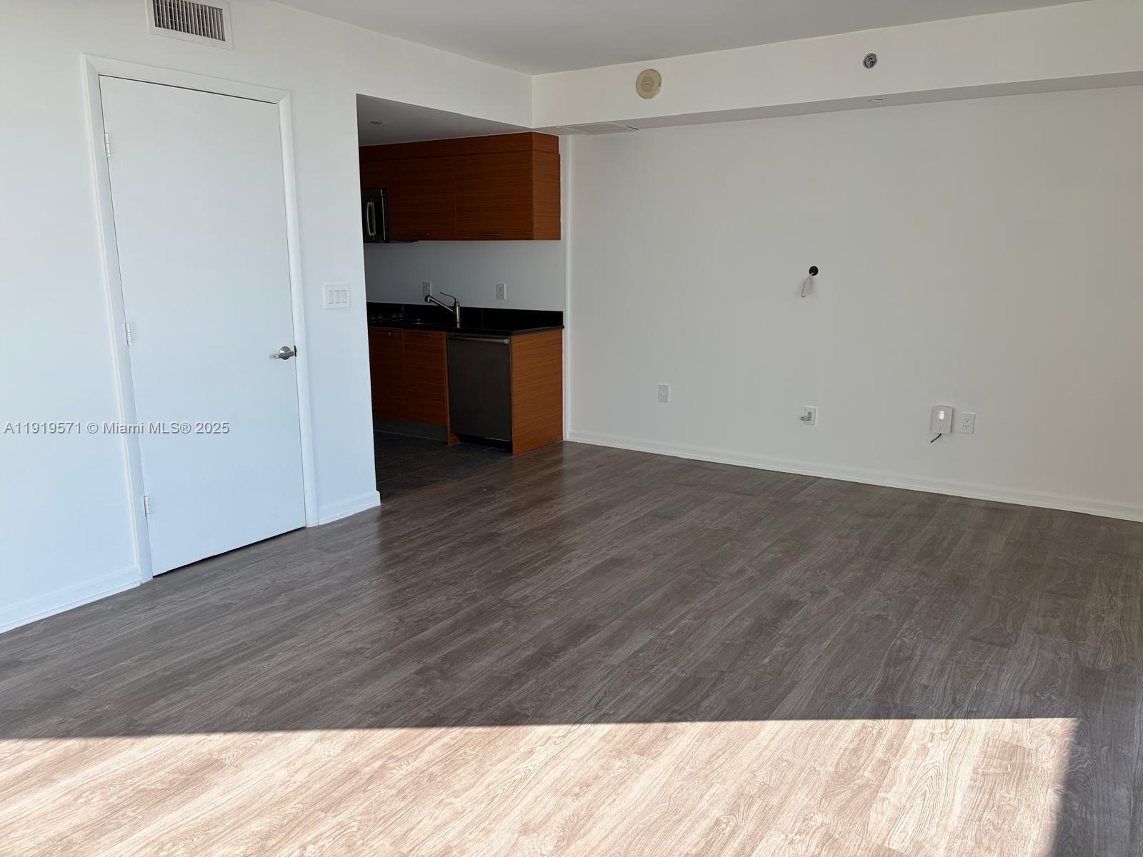 50 Biscayne Blvd #5303, Miami FL 33132