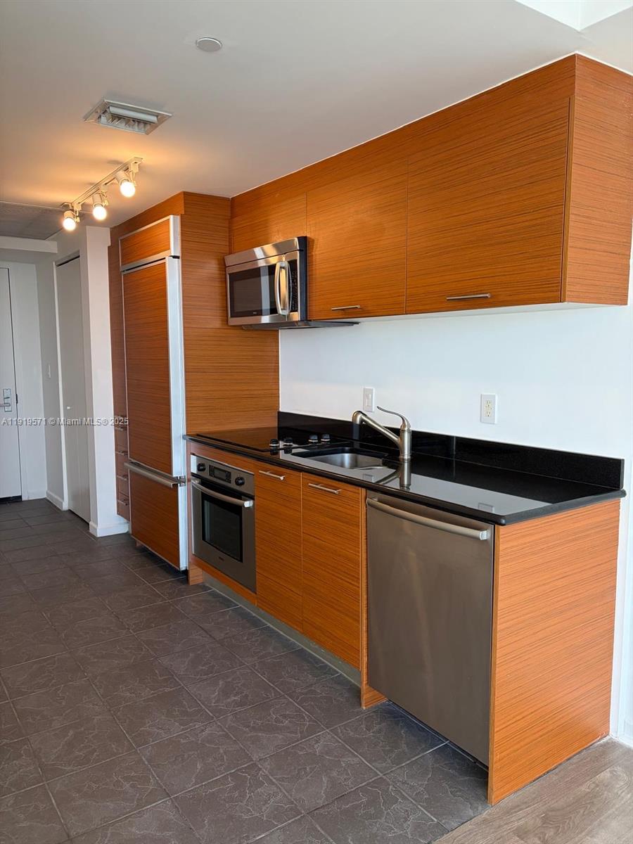 50 Biscayne Blvd #5303, Miami FL 33132