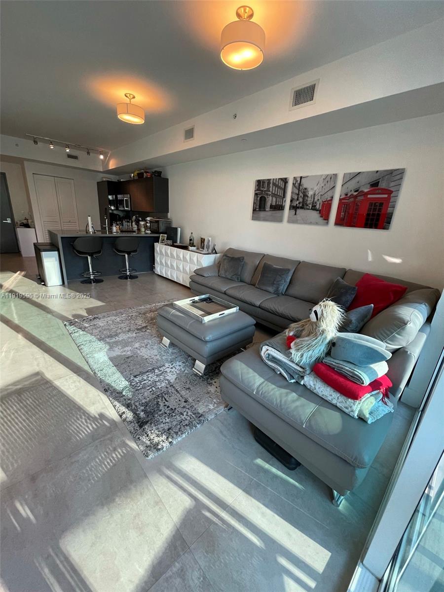 1080 BRICKELL AV #1502, Miami FL 33131