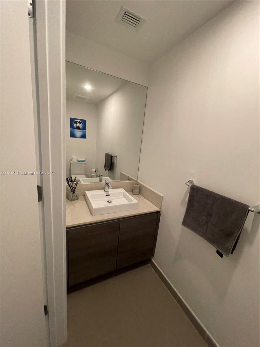 1080 BRICKELL AV #1502, Miami FL 33131