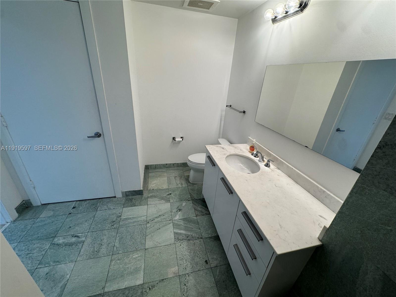 1050 Brickell Ave #3106, Miami FL 33131