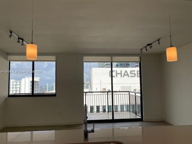 999 SW 1 AV #3214, Miami FL 33130