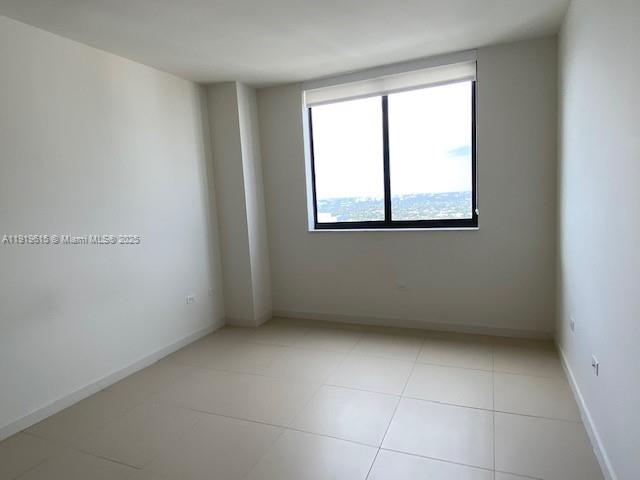 999 SW 1 AV #3214, Miami FL 33130