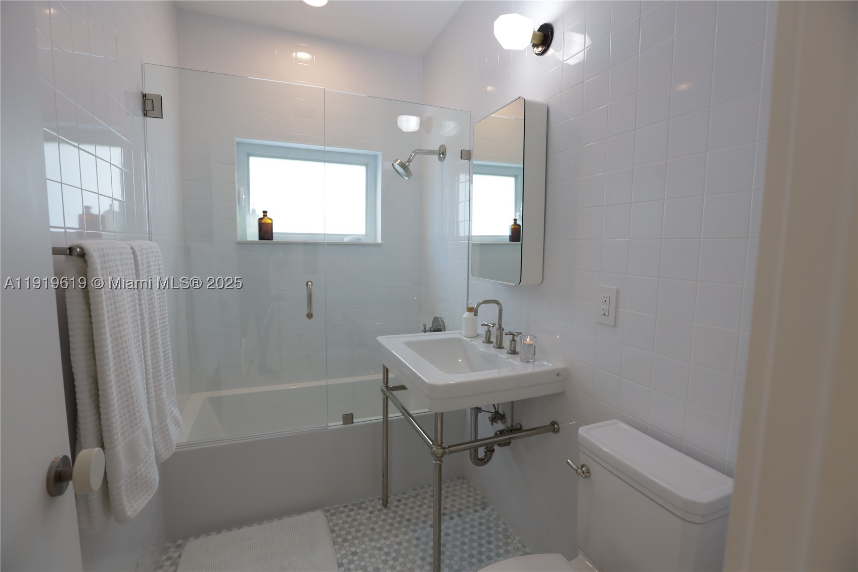 12020 NE 5th Ave, Biscayne Park FL 33161