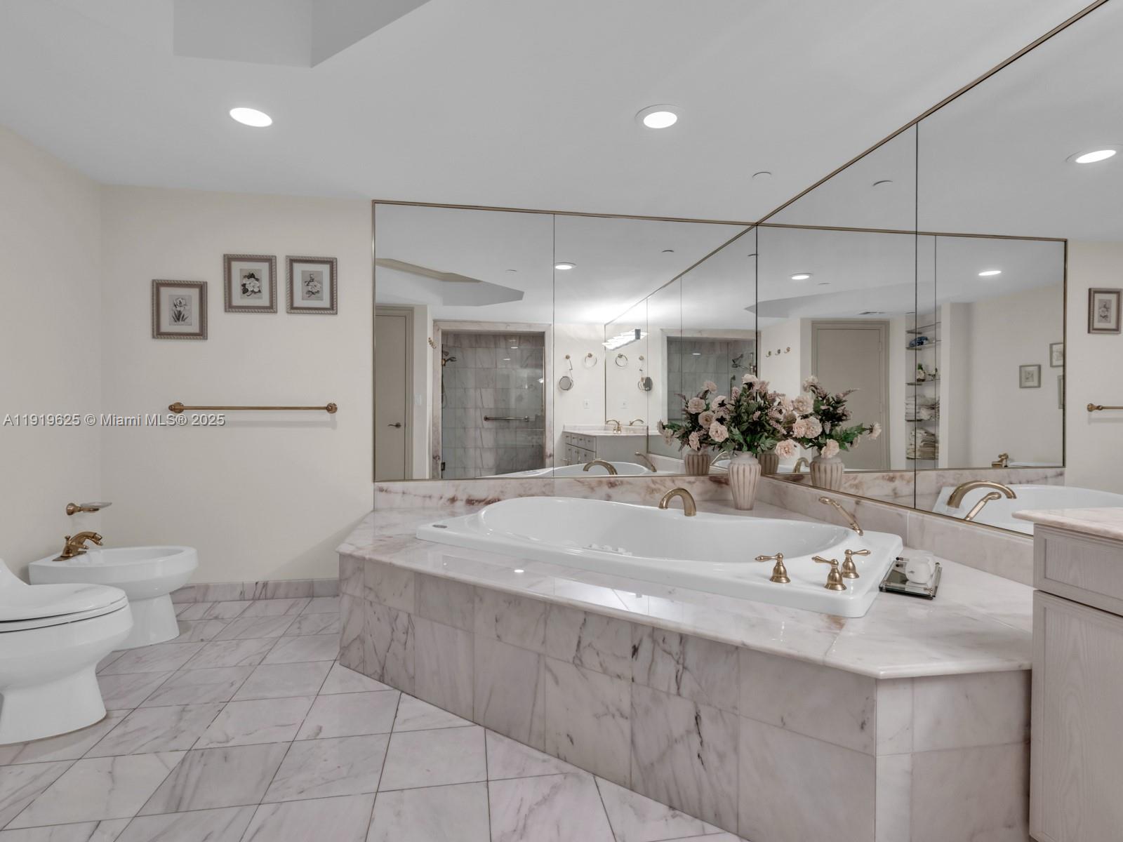 445 Grand Bay Dr #303, Key Biscayne FL 33149