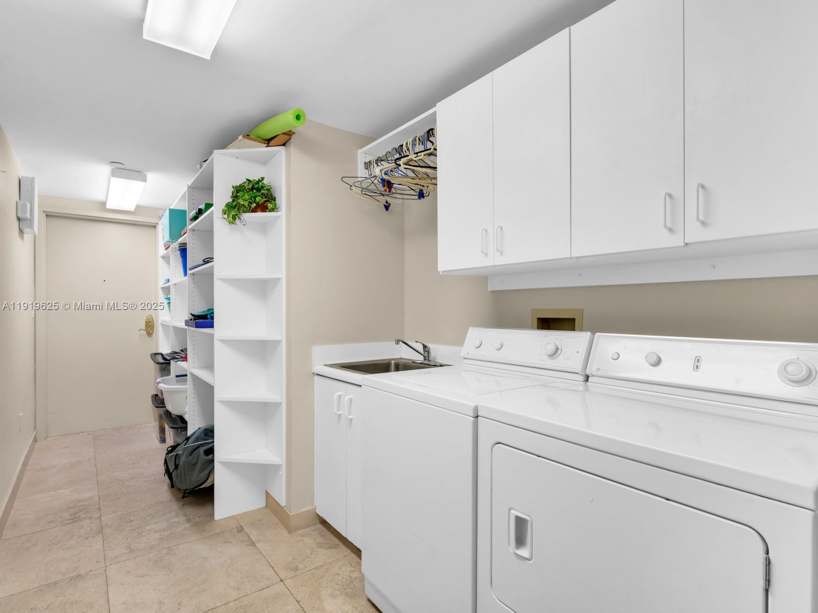 445 Grand Bay Dr #303, Key Biscayne FL 33149