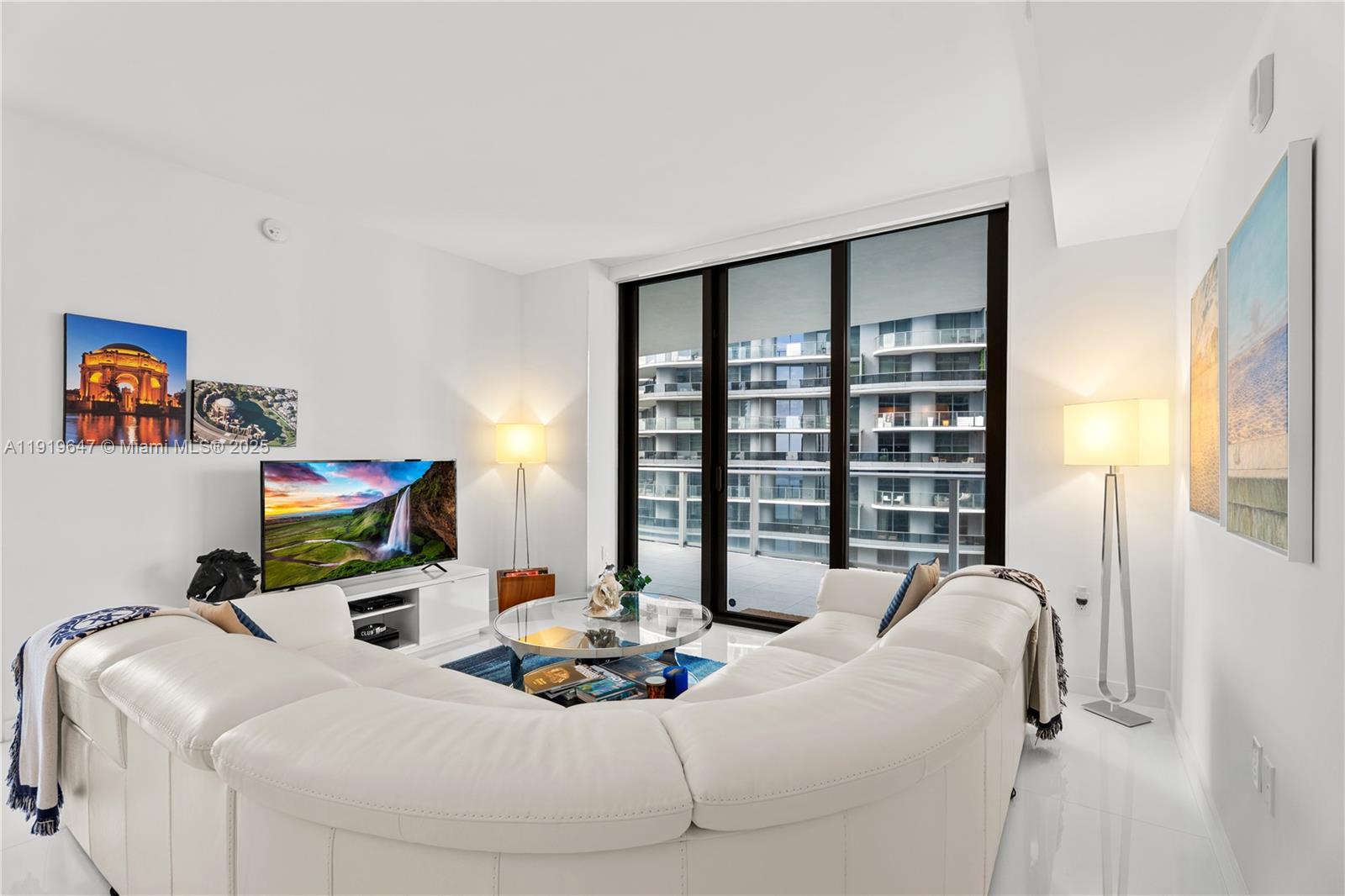 1010 Brickell Ave #4206, Miami FL 33131