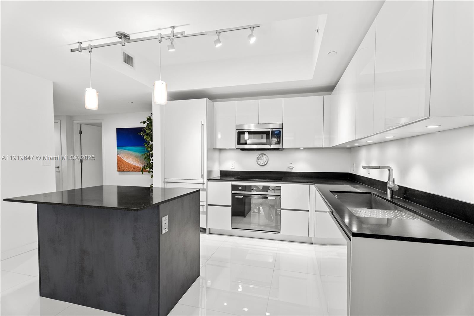 1010 Brickell Ave #4206, Miami FL 33131