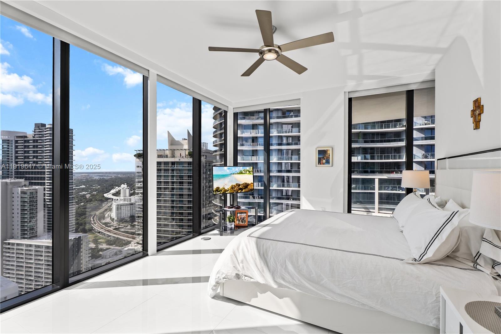 1010 Brickell Ave #4206, Miami FL 33131