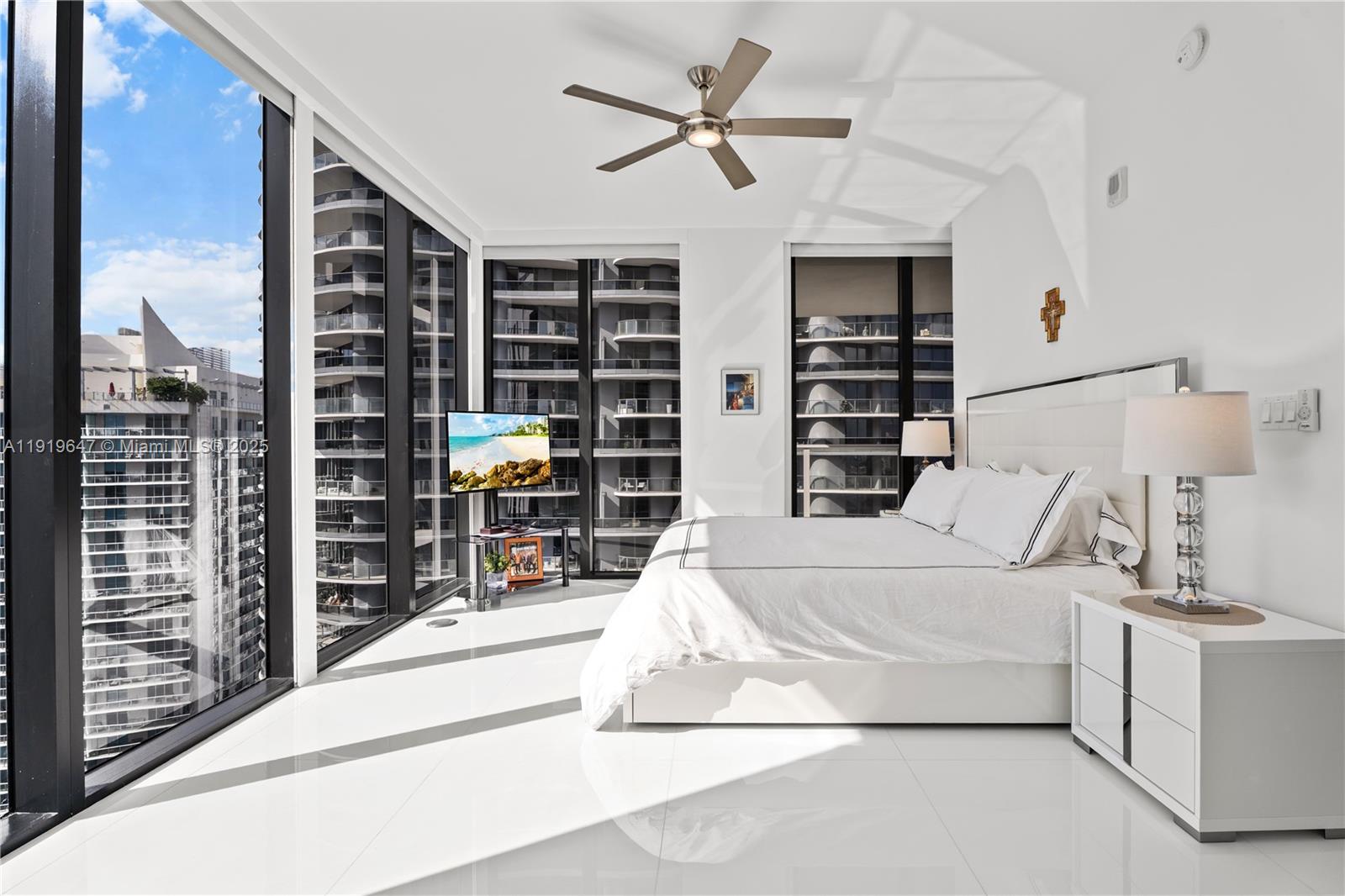 1010 Brickell Ave #4206, Miami FL 33131
