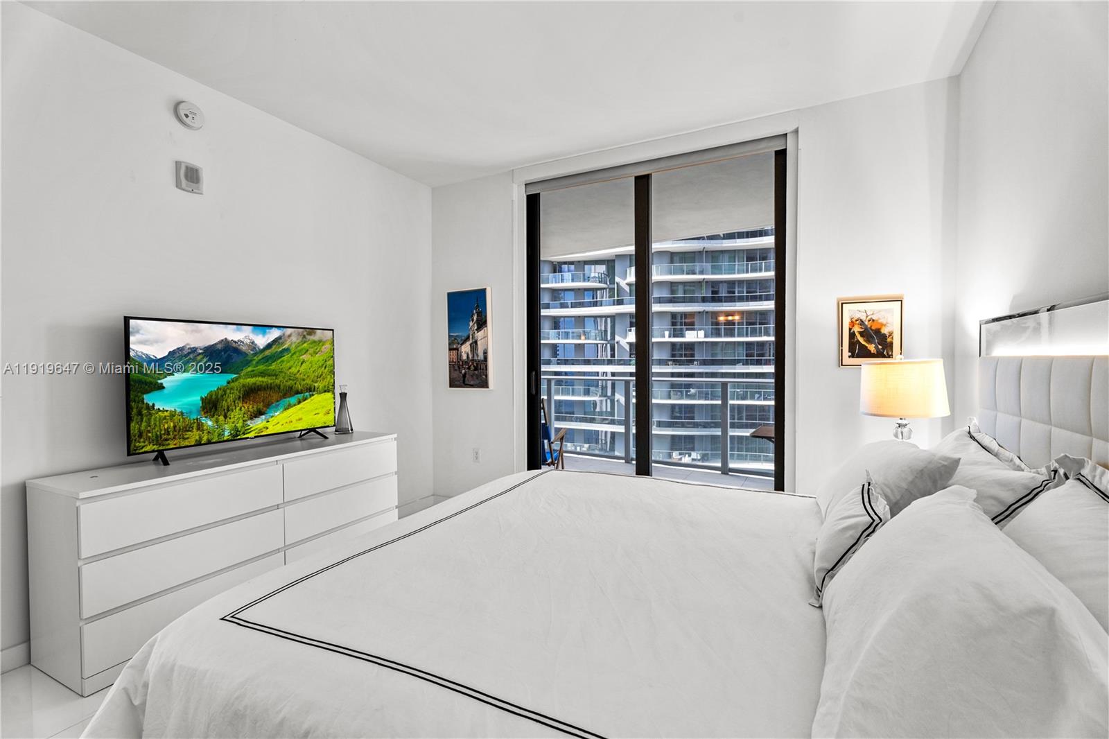 1010 Brickell Ave #4206, Miami FL 33131
