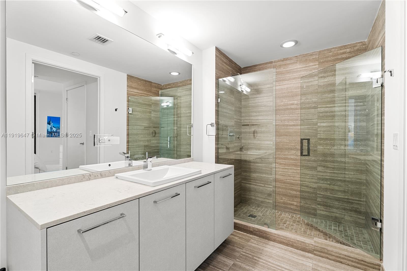 1010 Brickell Ave #4206, Miami FL 33131