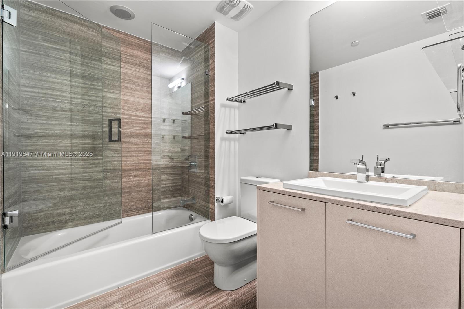 1010 Brickell Ave #4206, Miami FL 33131