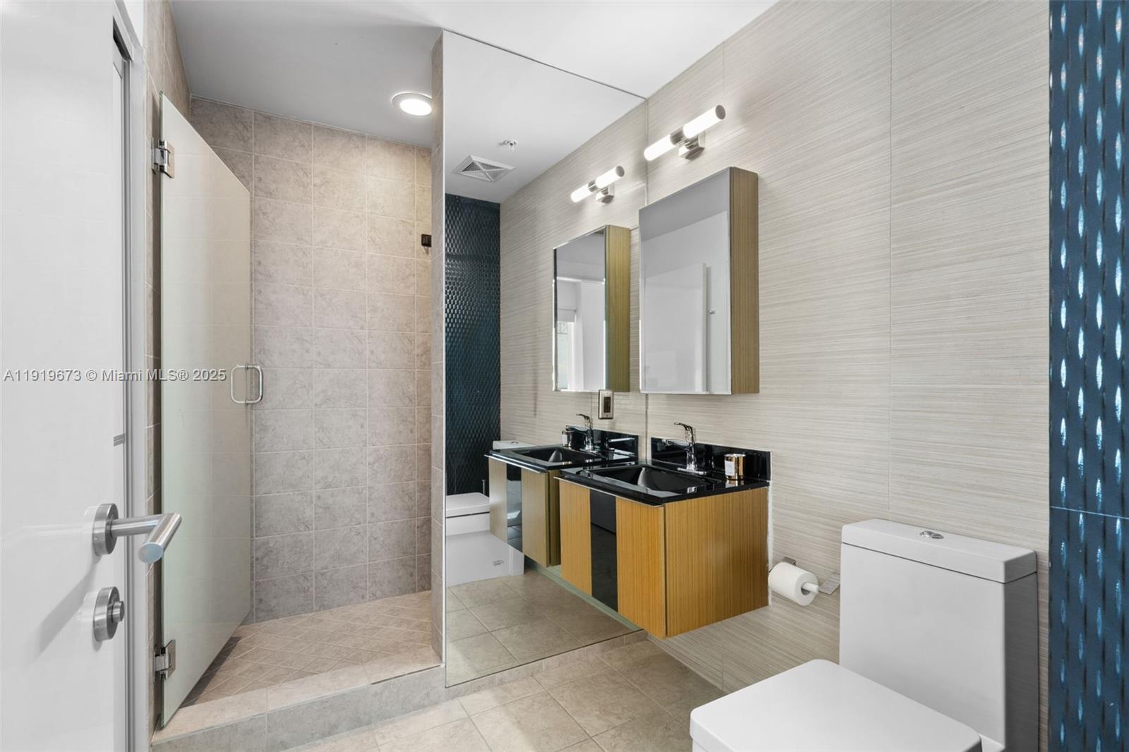 60 SW 13th St #4606, Miami FL 33130