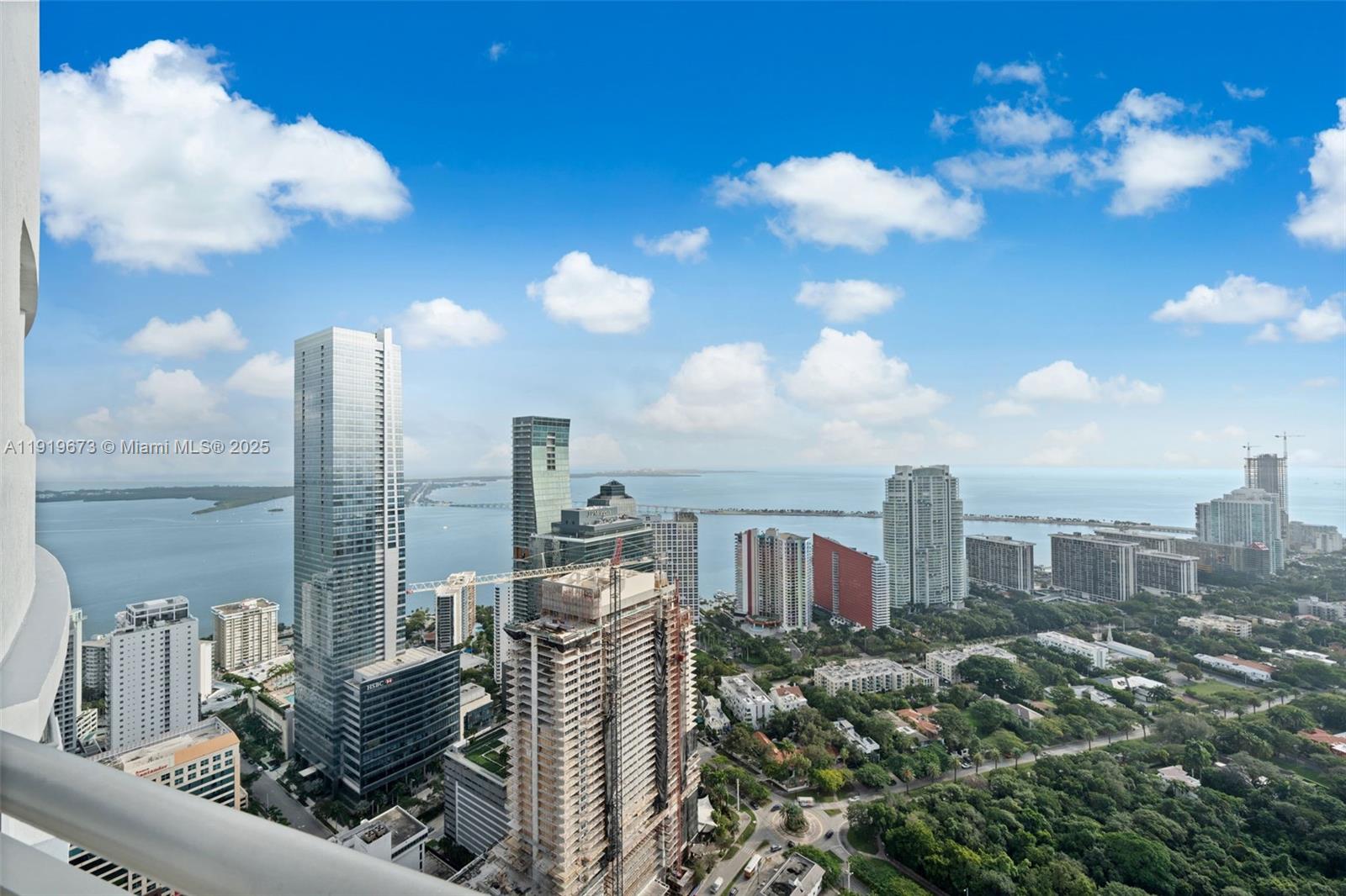 60 SW 13th St #4606, Miami FL 33130