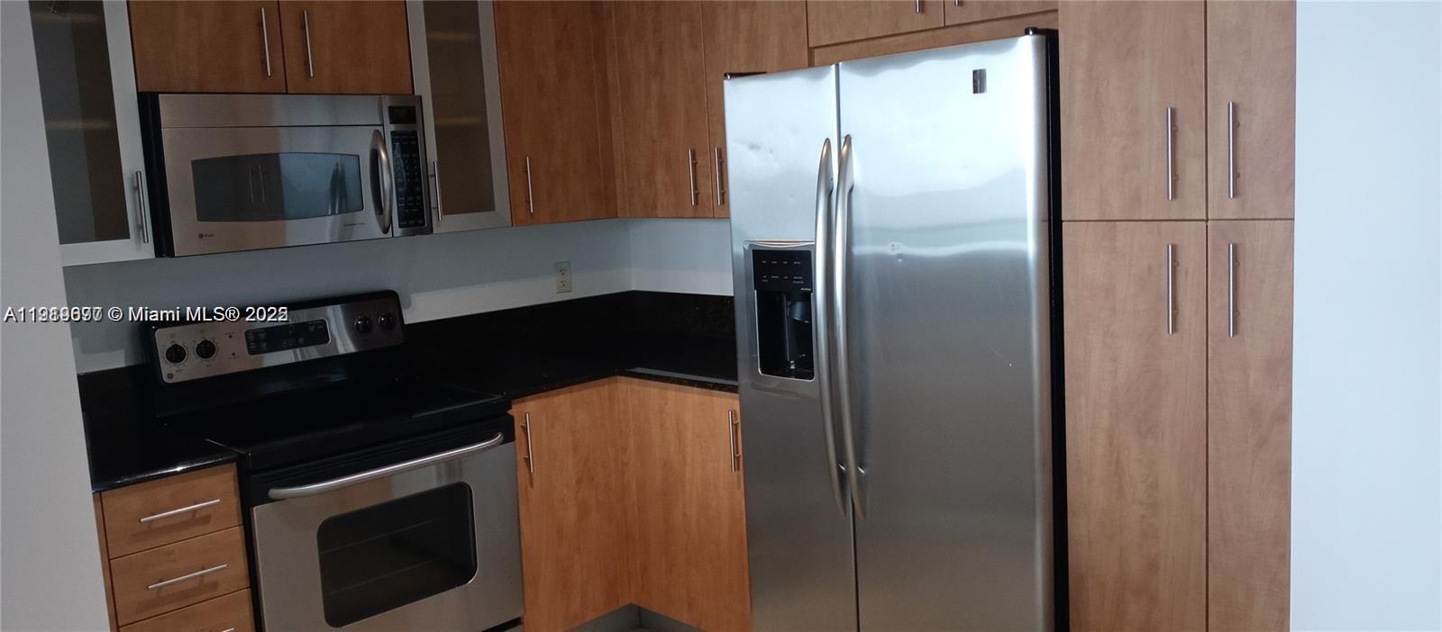 7900 Harbor Island Dr #1003, North Bay Village FL 33141