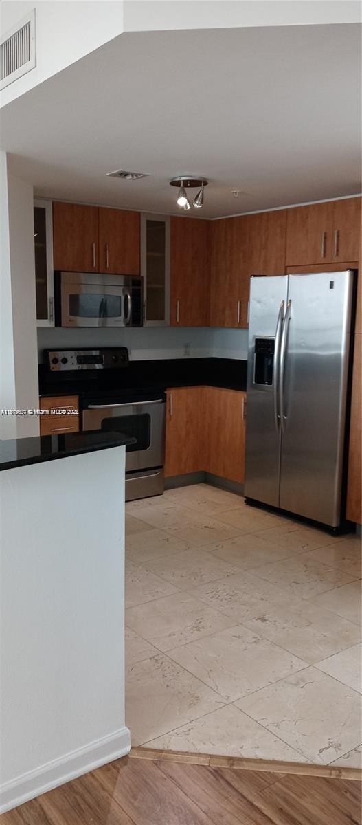7900 Harbor Island Dr #1003, North Bay Village FL 33141