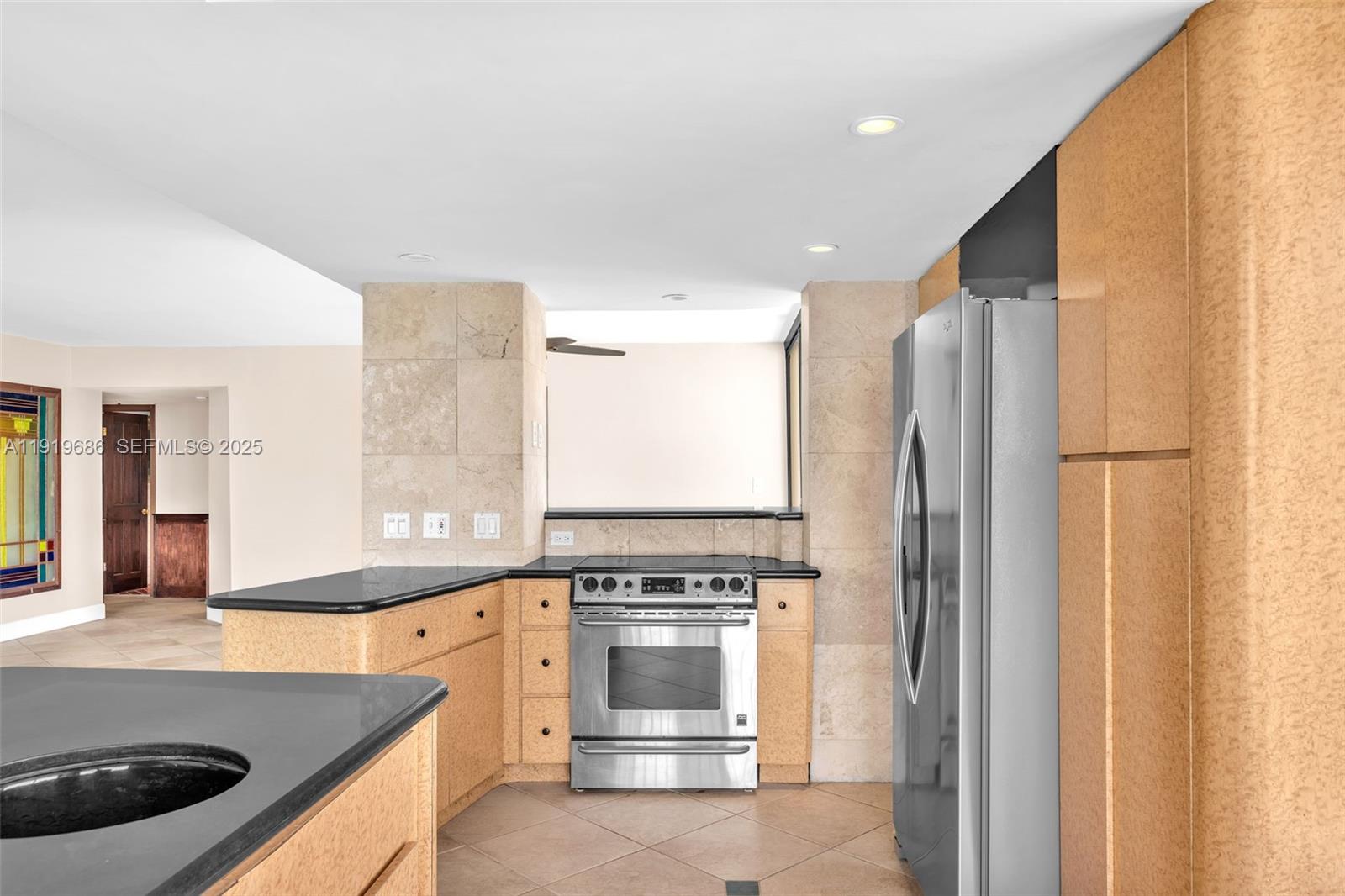 801 N Venetian Dr #208, Miami Beach FL 33139