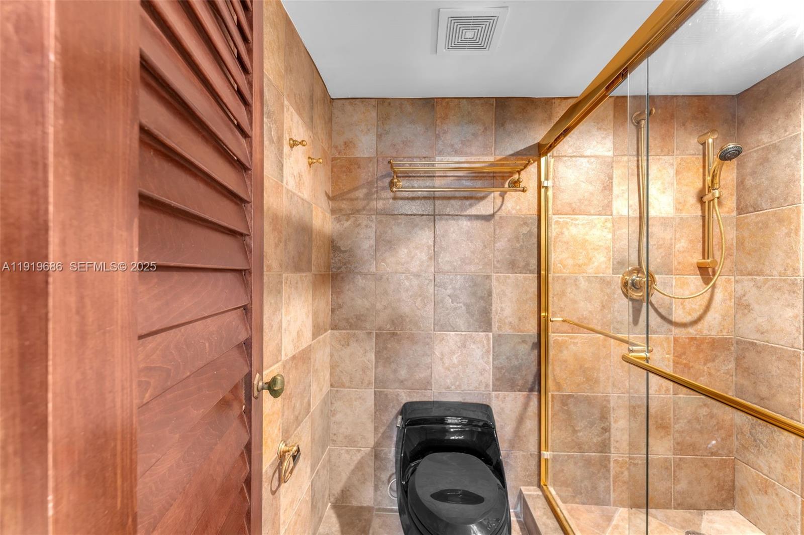 801 N Venetian Dr #208, Miami Beach FL 33139
