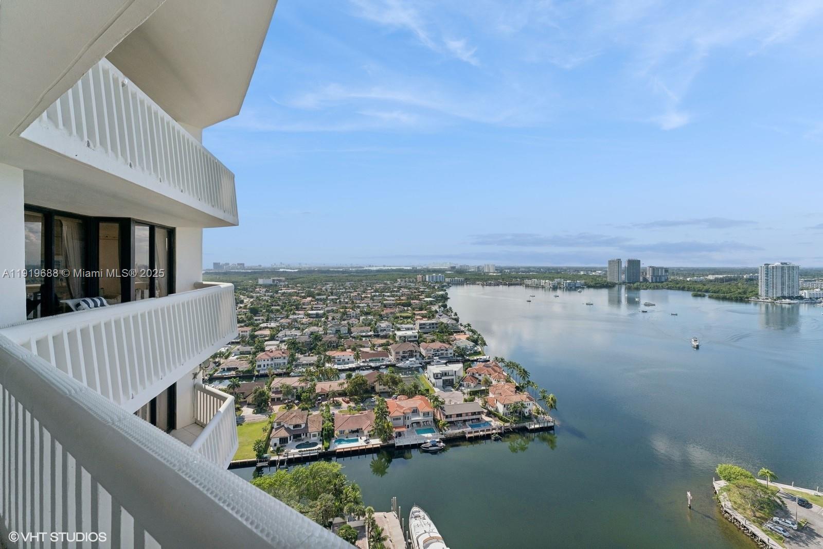 1000 W Island Blvd #2911, Aventura FL 33160