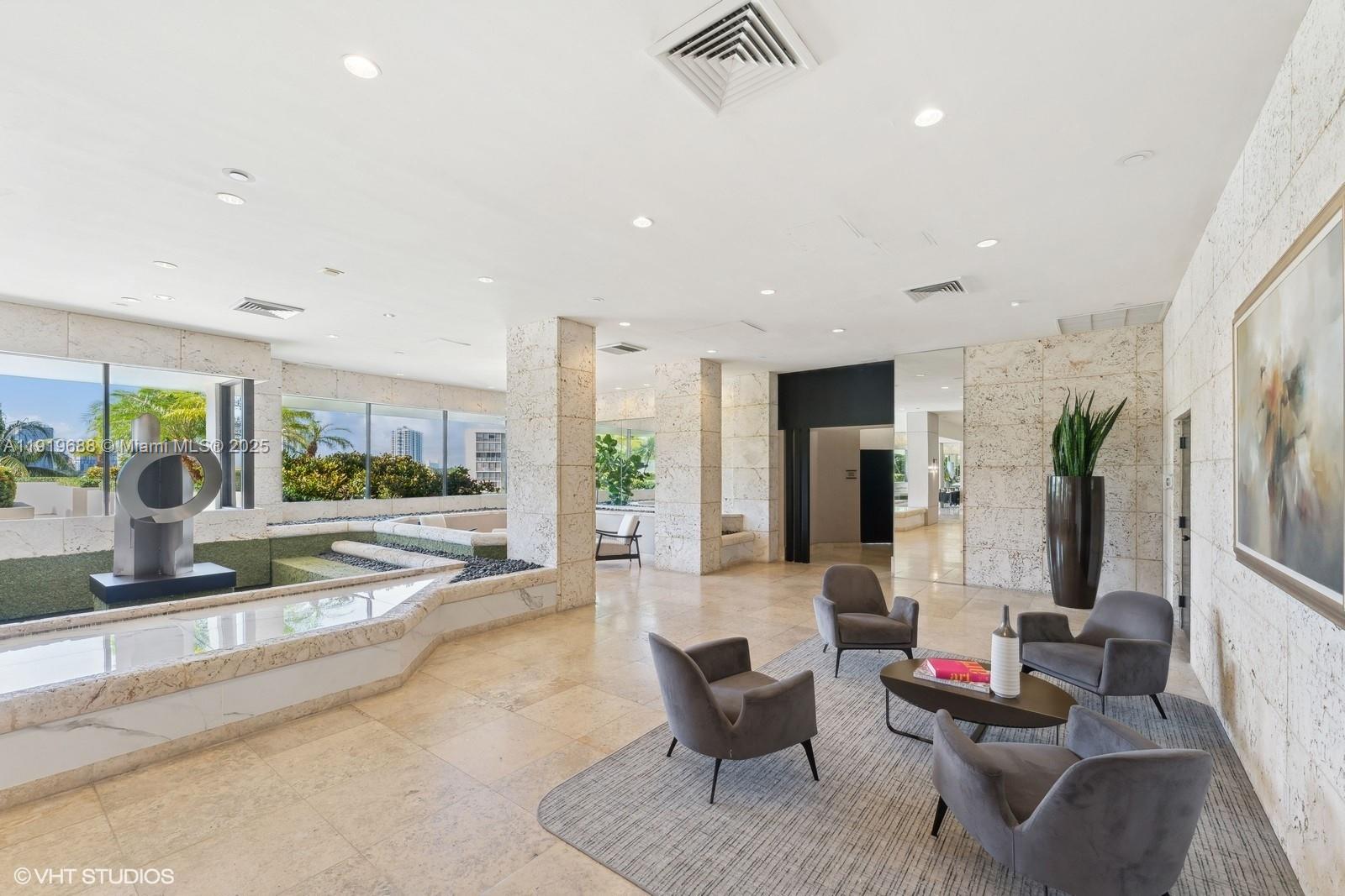 1000 W Island Blvd #2911, Aventura FL 33160
