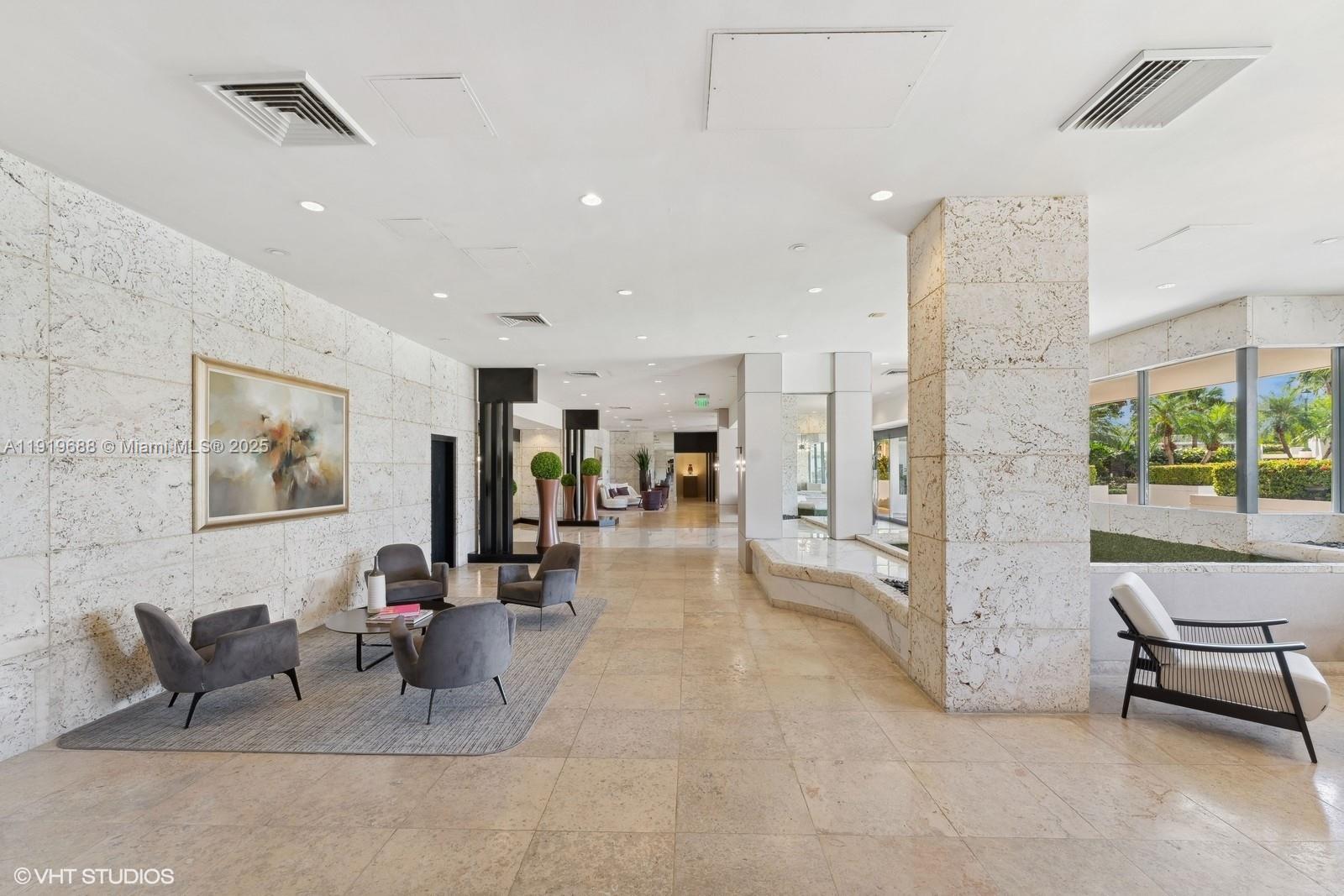 1000 W Island Blvd #2911, Aventura FL 33160