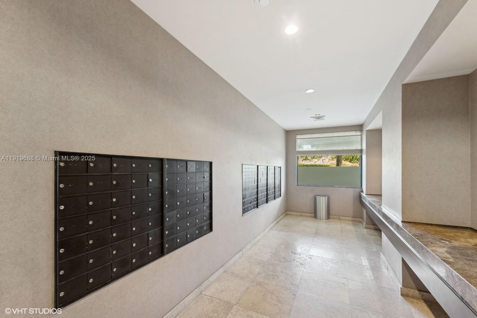 1000 W Island Blvd #2911, Aventura FL 33160