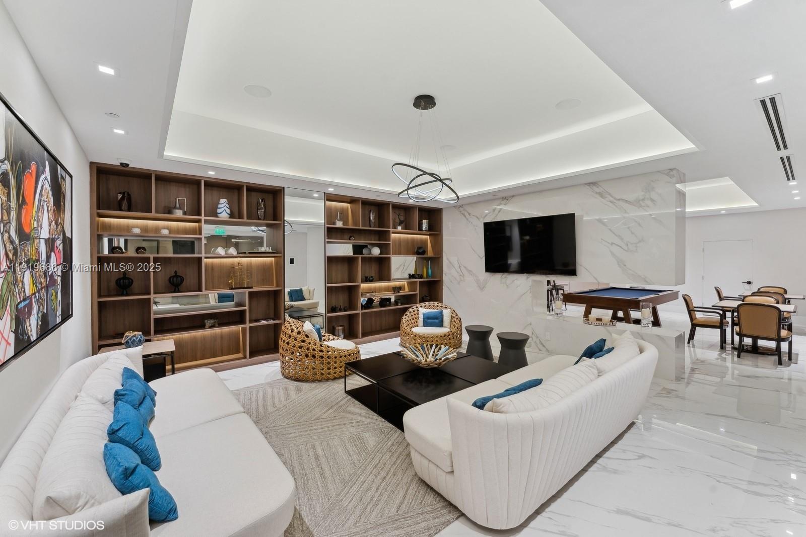 1000 W Island Blvd #2911, Aventura FL 33160
