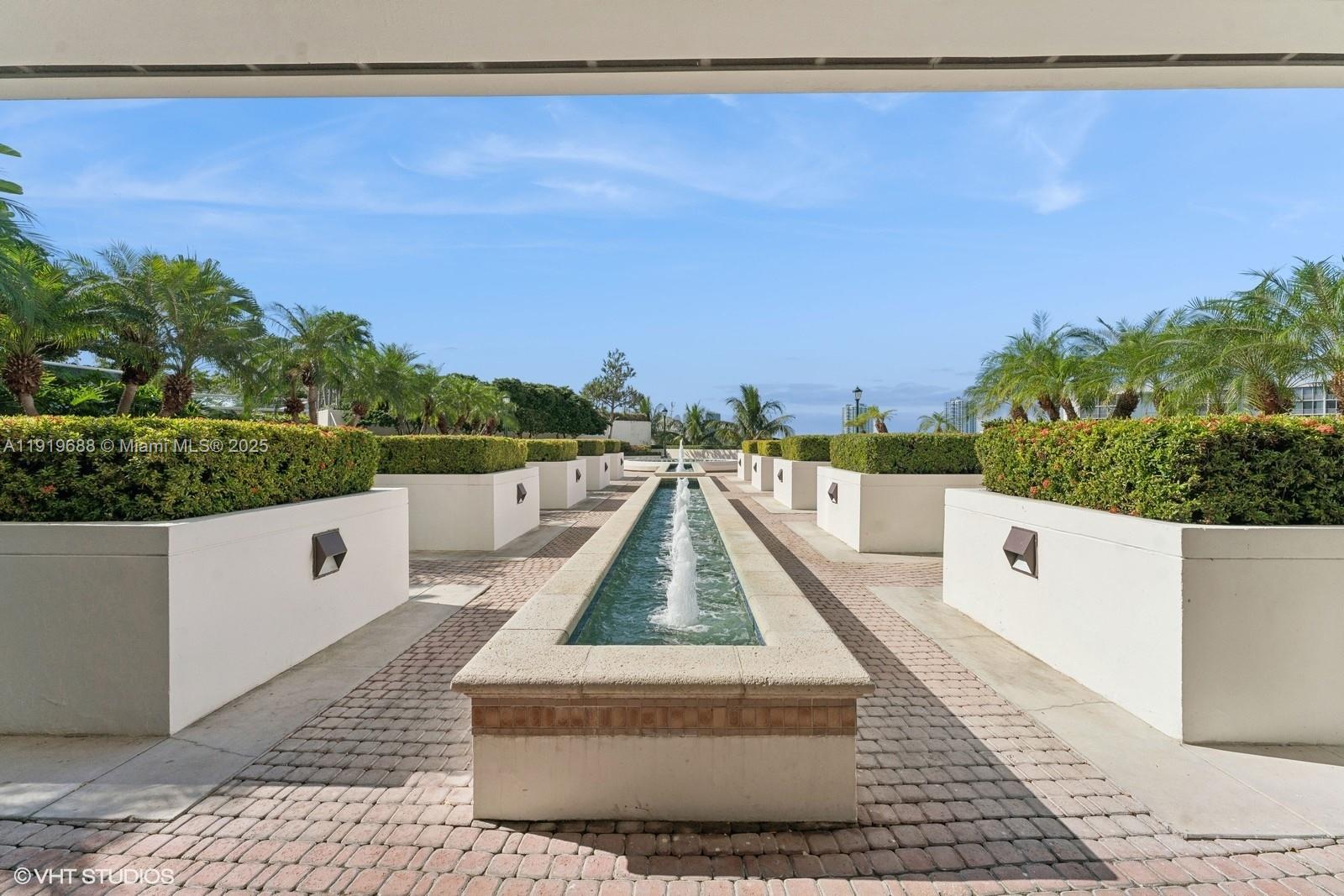 1000 W Island Blvd #2911, Aventura FL 33160