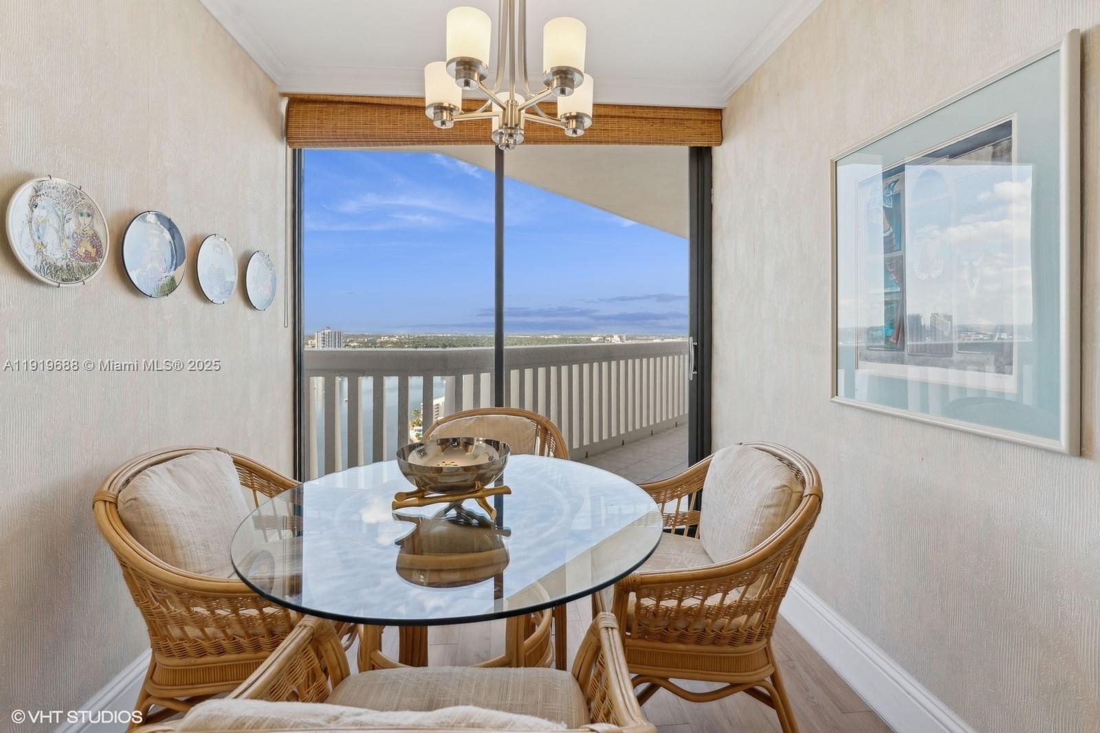 1000 W Island Blvd #2911, Aventura FL 33160