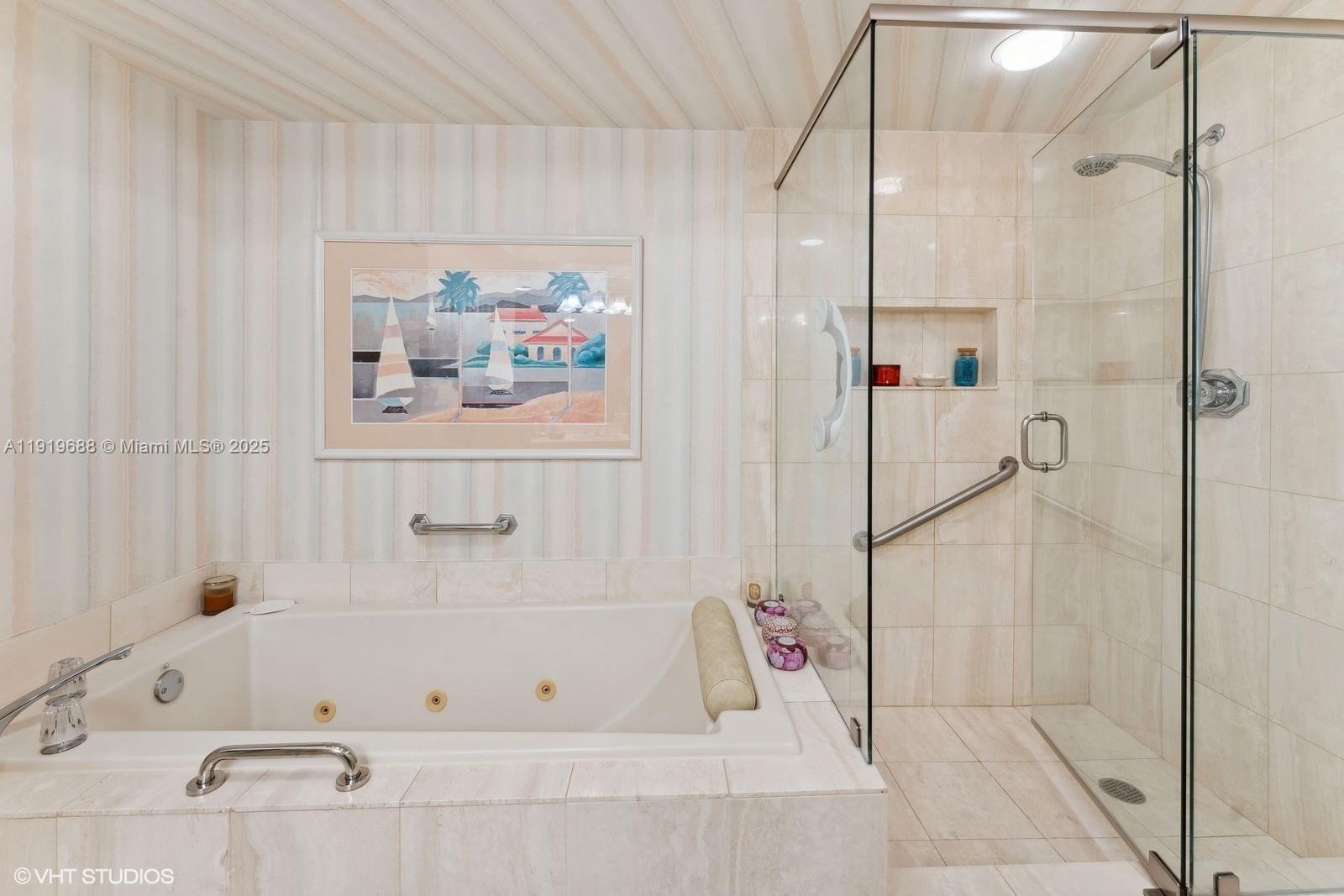 1000 W Island Blvd #2911, Aventura FL 33160