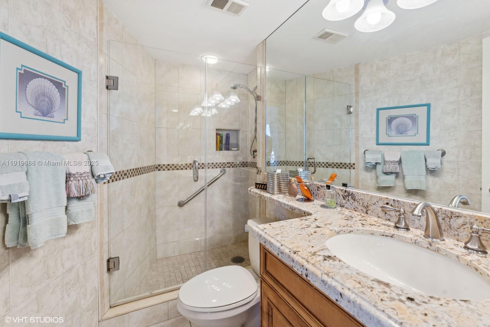 1000 W Island Blvd #2911, Aventura FL 33160