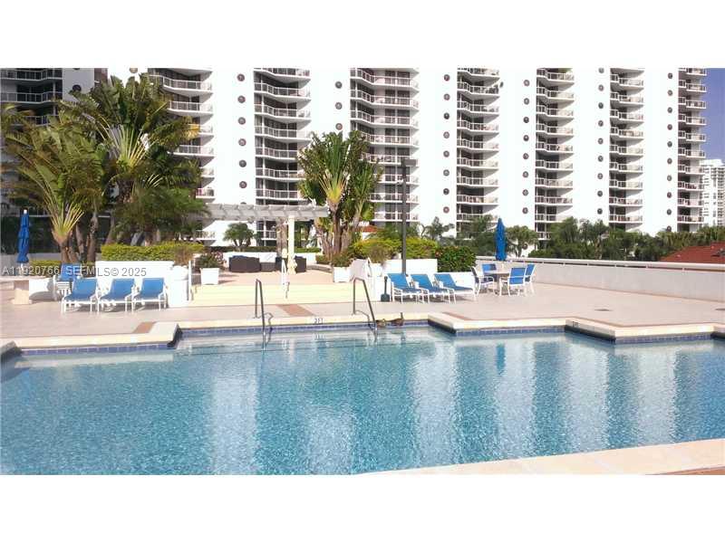 3600 Yacht Club Dr #1204, Aventura FL 33180