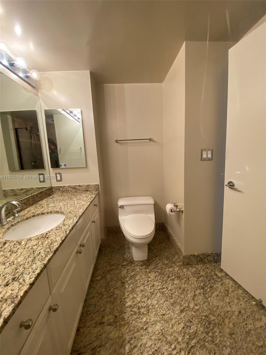 3600 Yacht Club Dr #1204, Aventura FL 33180