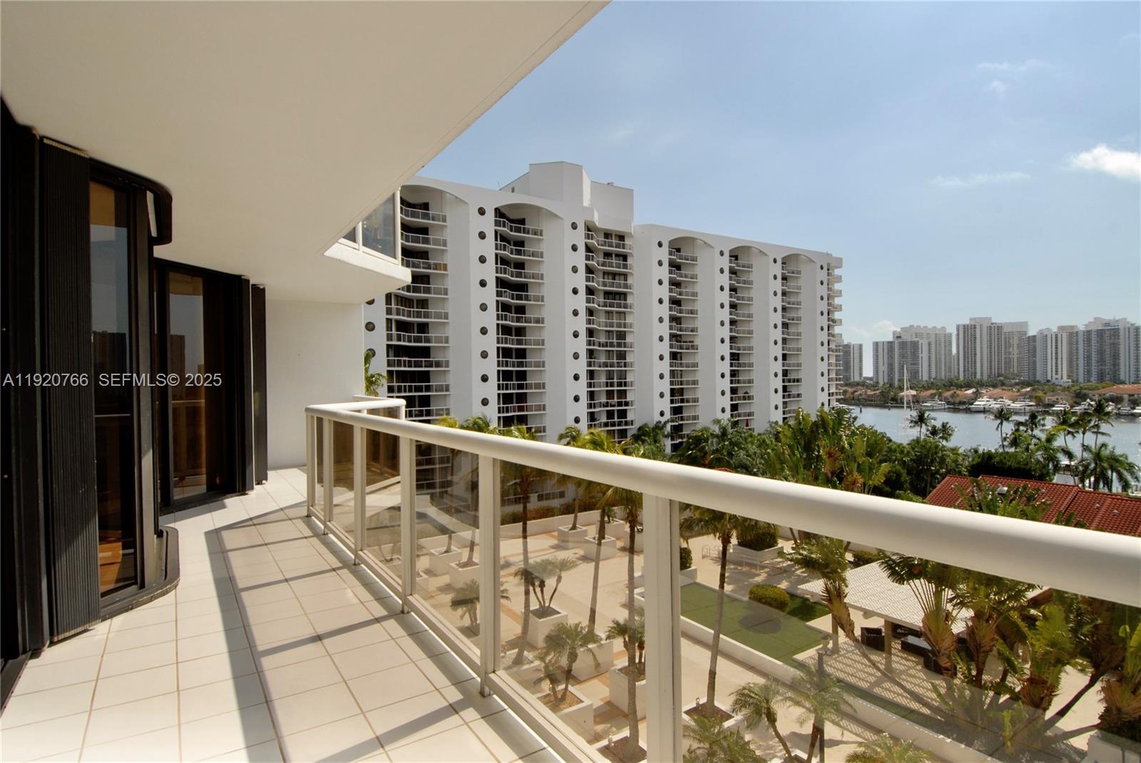 3600 Yacht Club Dr #1204, Aventura FL 33180
