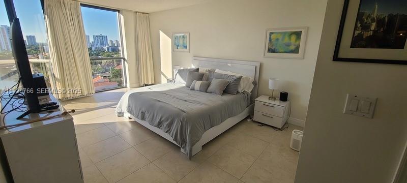 3600 Yacht Club Dr #1204, Aventura FL 33180