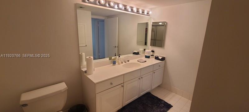 3600 Yacht Club Dr #1204, Aventura FL 33180