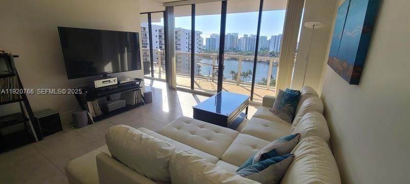 3600 Yacht Club Dr #1204, Aventura FL 33180