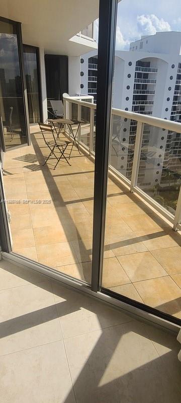 3600 Yacht Club Dr #1204, Aventura FL 33180