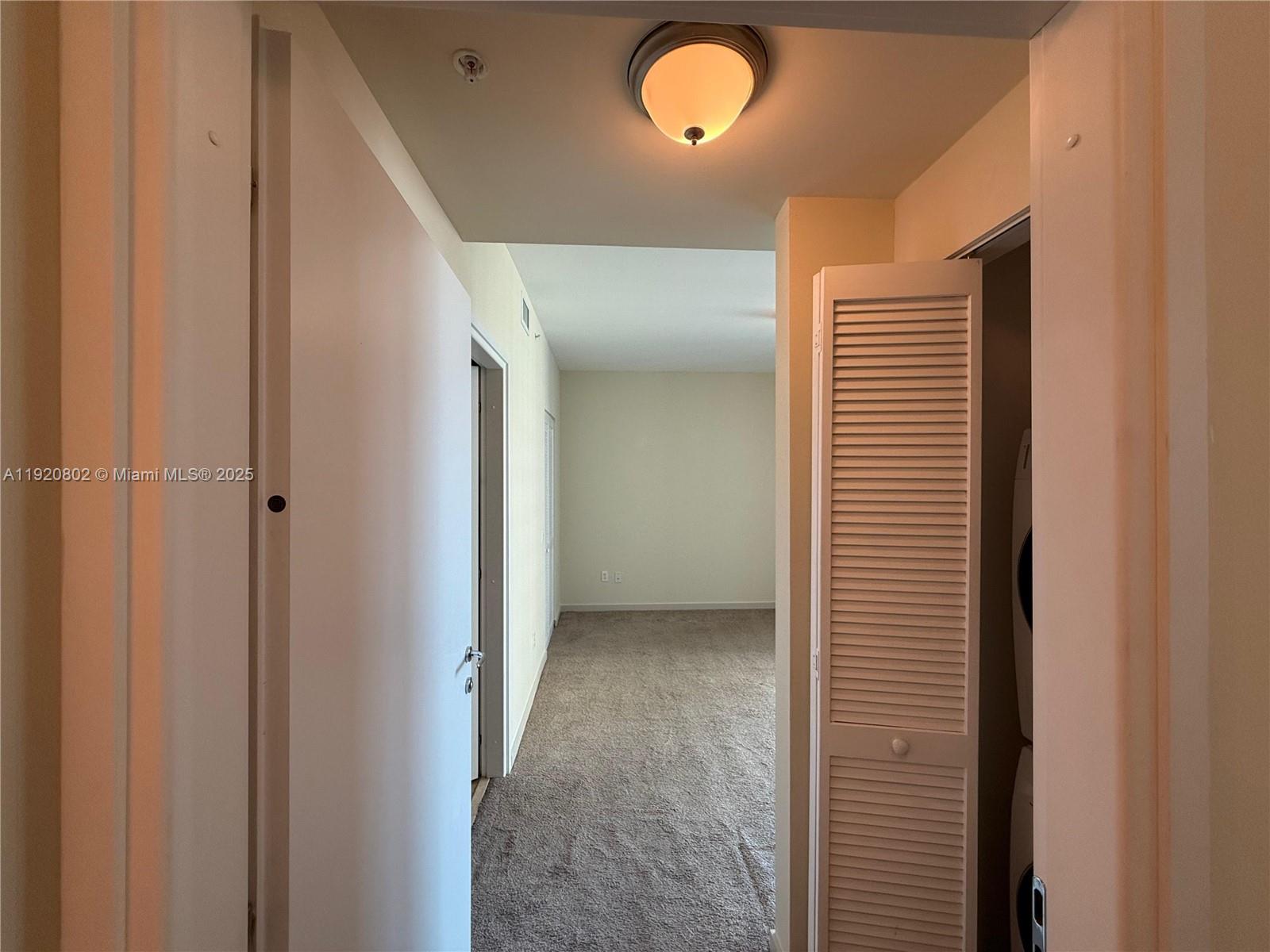 300 S Biscayne Blvd #T-1805, Miami FL 33131