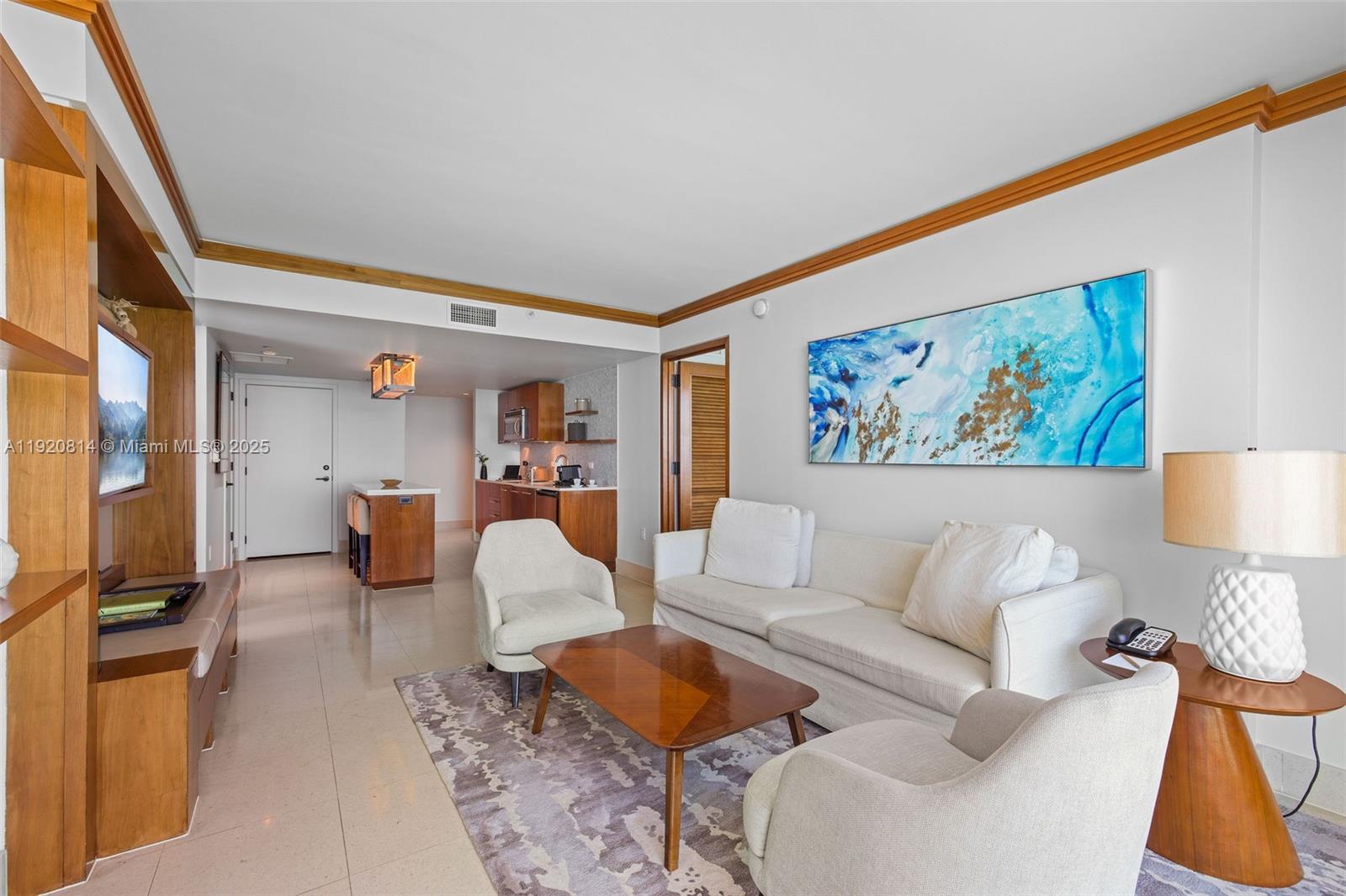 6801 Collins Ave #822(Door#) 805 (Legal#), Miami Beach FL 33141