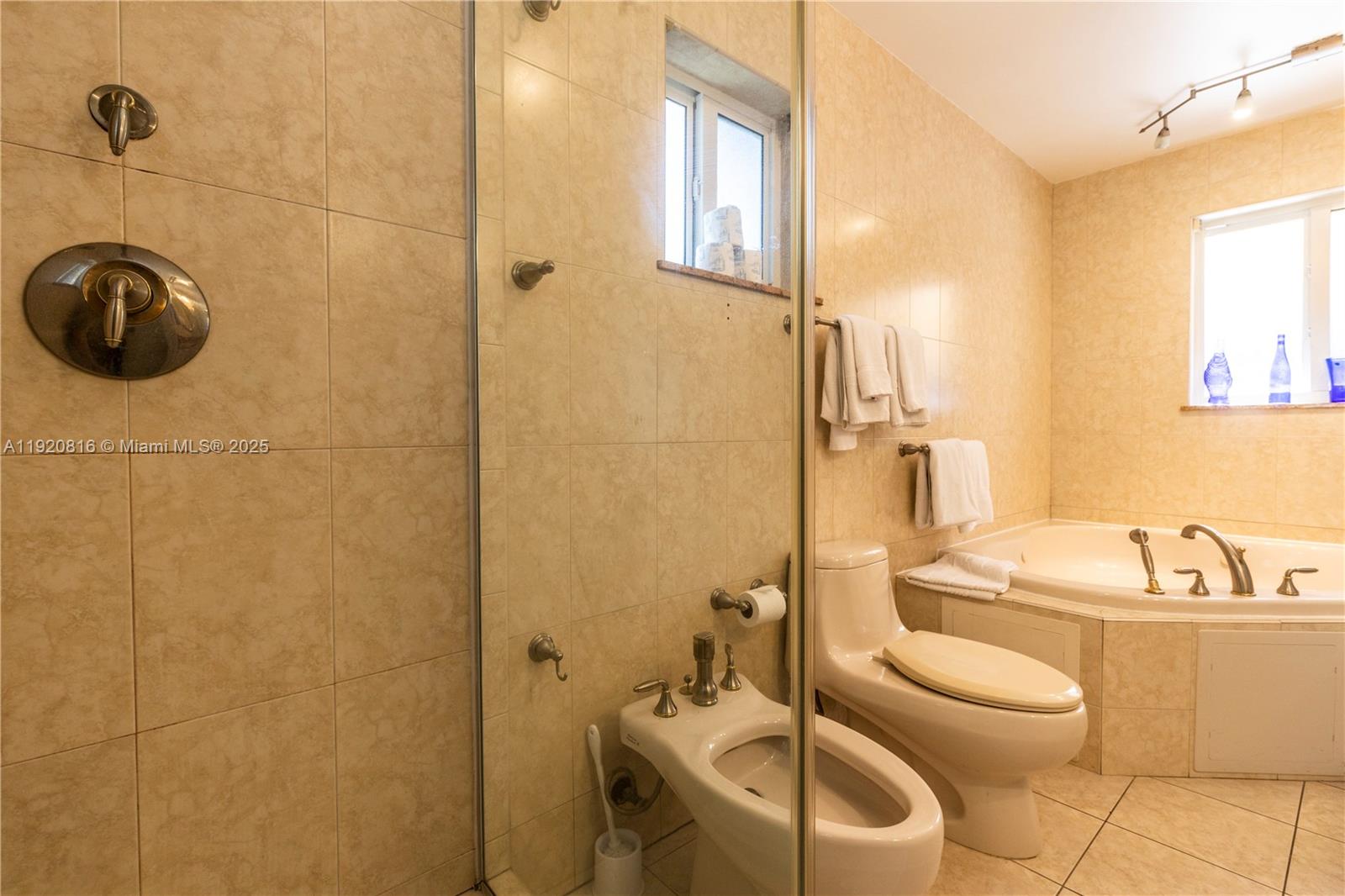 753 NE 81st St, Miami FL 33138